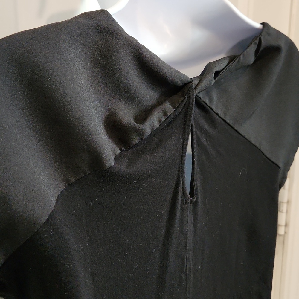 Mossimo Keyhole Back Top - Picture 5 of 6